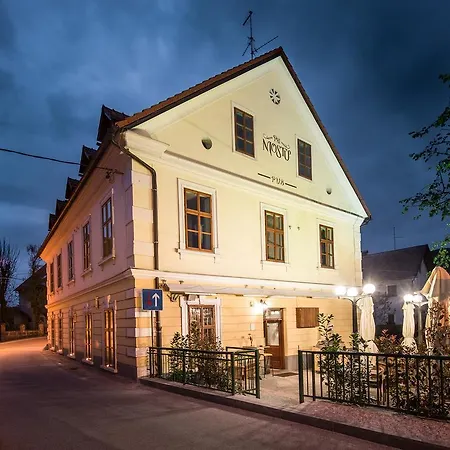 Hotel Pri Mostu 3*