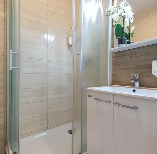 프리 모스투 3* 돌레니스케토플리체